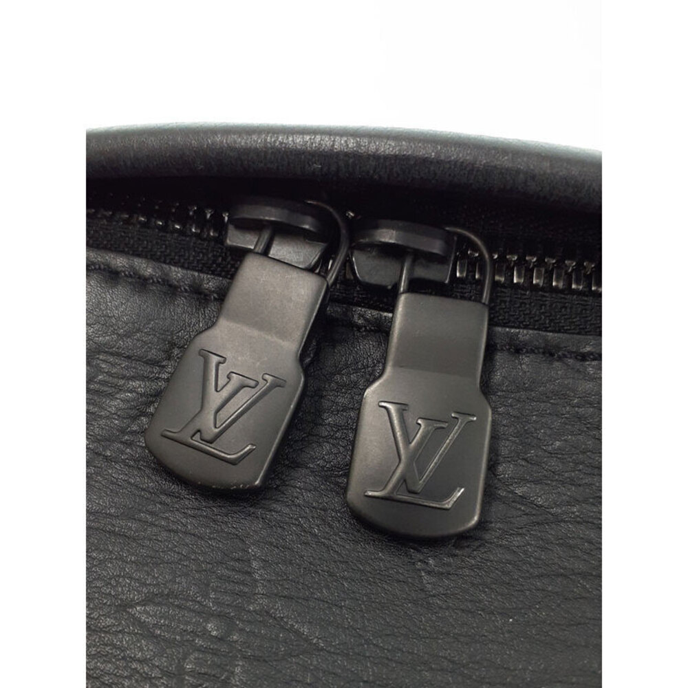 Louis Vuitton Monogram Shadow Black Discovery Bum Bag Body - Picture 8 of 9